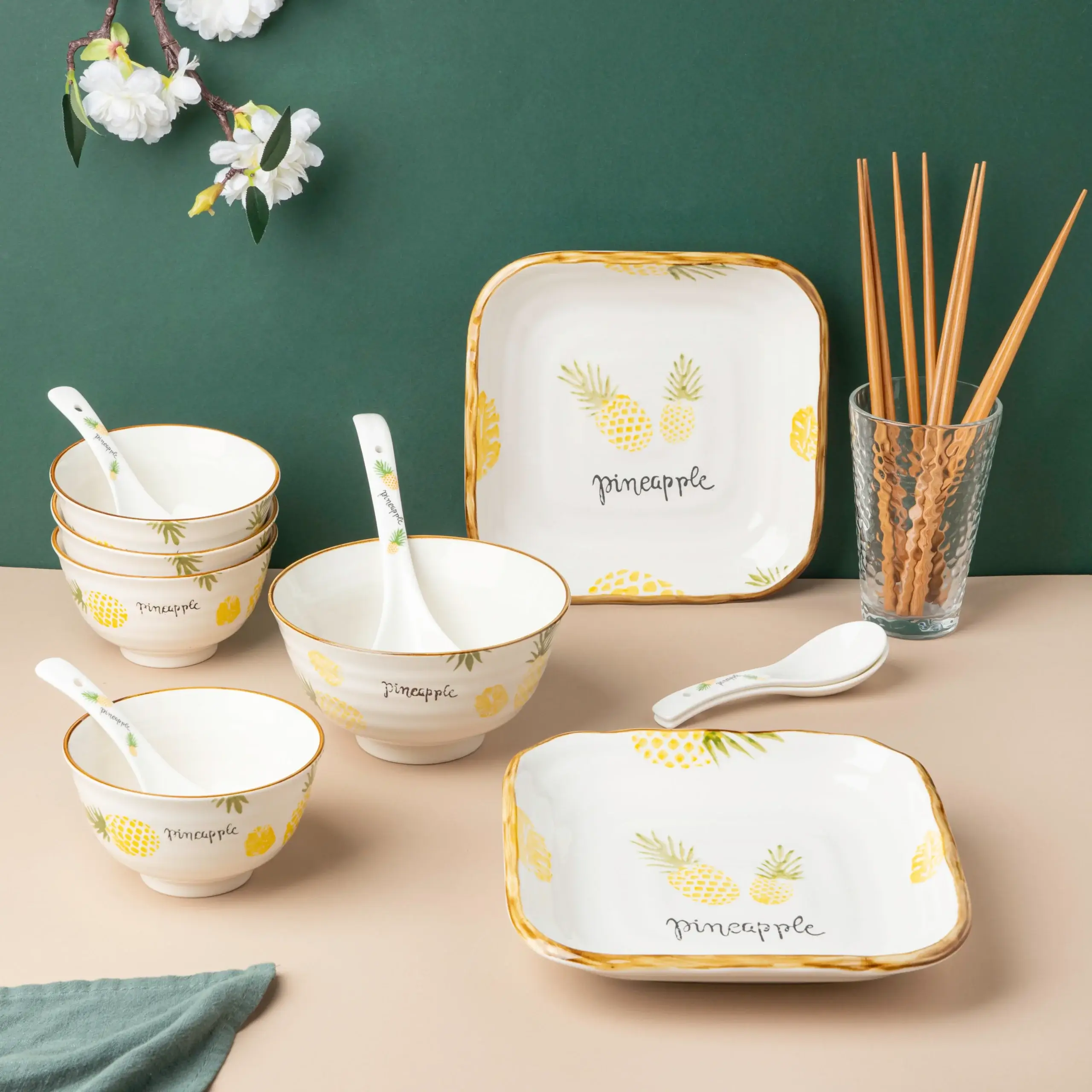 Pineapple 16 Piece Soup Set For 4